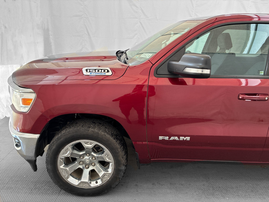 Used 2022 RAM 1500 Big Horn AWD/4WD image 3