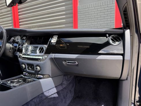 Used 2020 Rolls-Royce Ghost image 28