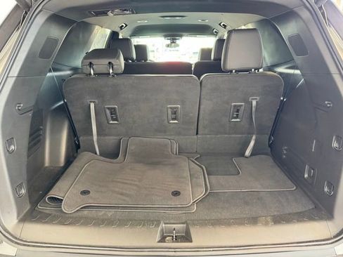 Certified 2023 Chevrolet Traverse LT AWD/4WD image 40