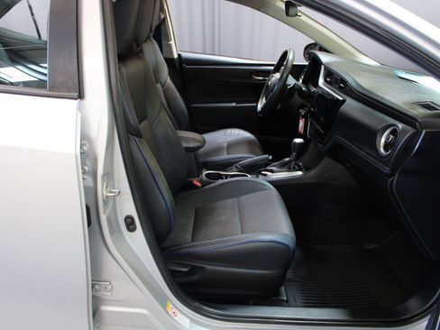Used 2019 Toyota Corolla SE FWD image 36
