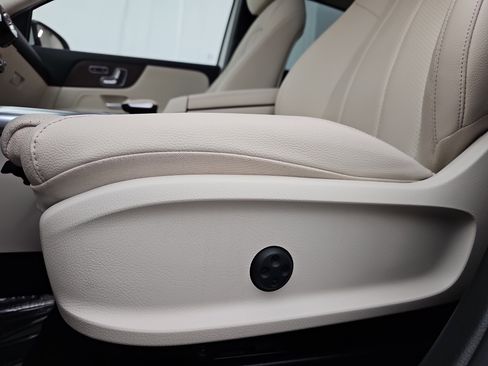 Used 2021 Mercedes-Benz GLA 250 4MATIC image 10