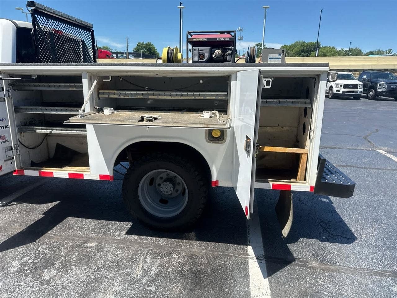Used 2017 Ford F350 XL w/ Power Equipment Group RWD image 19
