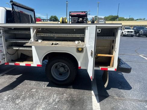 Used 2017 Ford F350 XL w/ Power Equipment Group RWD image 19