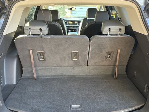 Used 2019 Buick Enclave Essence image 15