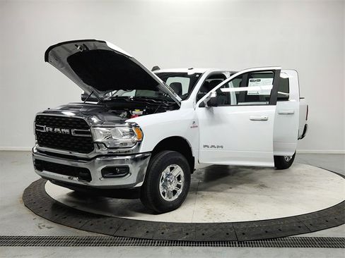 Used 2022 RAM 2500 Big Horn w/ Cold Weather Group image 11