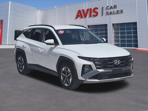 Used 2025 Hyundai Tucson SEL FWD image 3