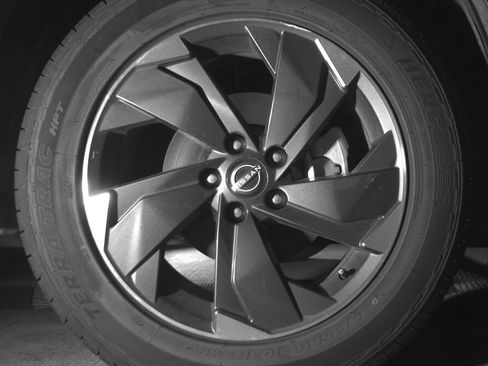 Used 2025 Nissan Rogue SV AWD/4WD image 13