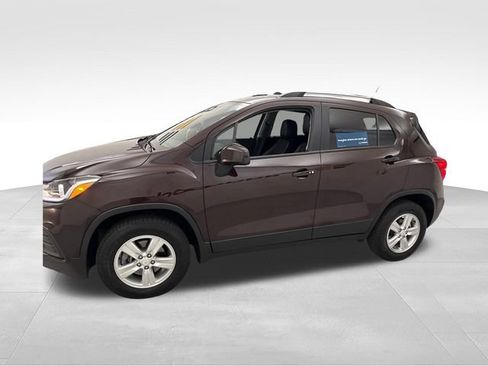 Used 2022 Chevrolet Trax LT w/ Driver Confidence Package AWD/4WD image 4