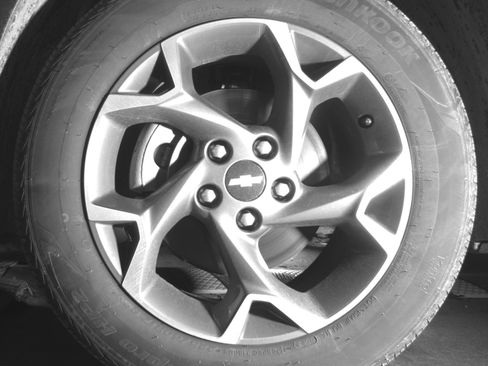 Used 2025 Chevrolet Trax LT w/ LT Convenience Package FWD image 12