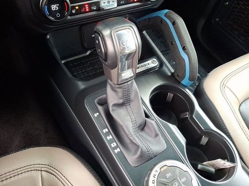 Certified 2024 Ford Bronco Wildtrak image 14