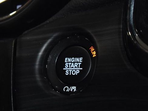 Certified 2022 Jeep Grand Cherokee Limited image 27