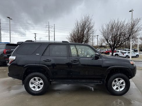 Used 2020 Toyota 4Runner SR5 image 6