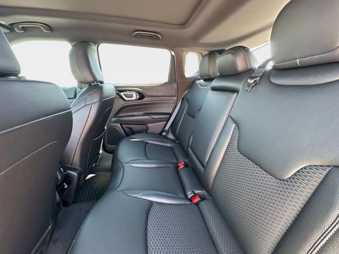 New 2025 Jeep Compass Latitude w/ Sun & Sound Group image 15