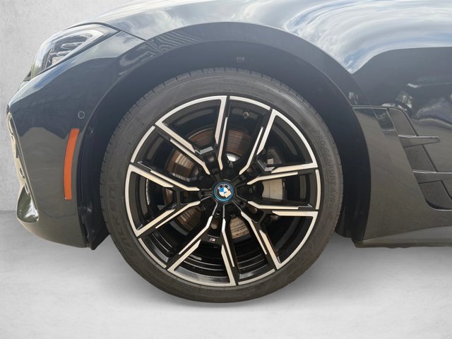 Used 2023 BMW i4 eDrive40 w/ M Sport Package RWD image 28