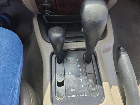 Used 2000 Jeep Grand Cherokee Limited AWD/4WD image 17