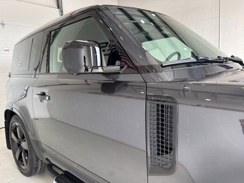 Used 2024 Land Rover Defender 90 V8 image 5