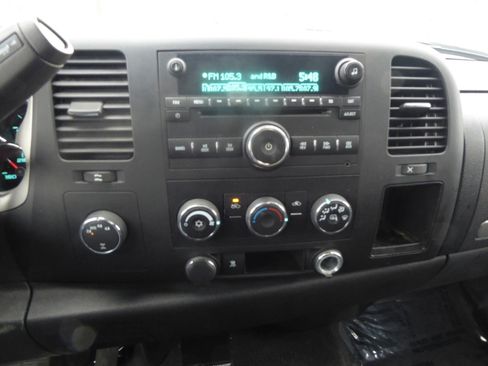 Used 2010 Chevrolet Silverado 1500 LT w/ Power Pack Plus image 11