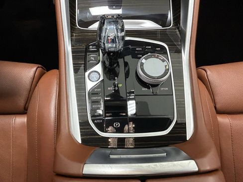 Used 2023 BMW X6 xDrive40i w/ Executive Package image 23