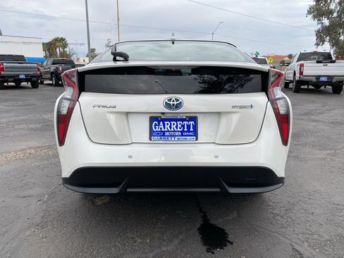 Used 2017 Toyota Prius Four Touring image 20