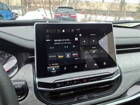 Used 2023 Jeep Compass Sport image 19