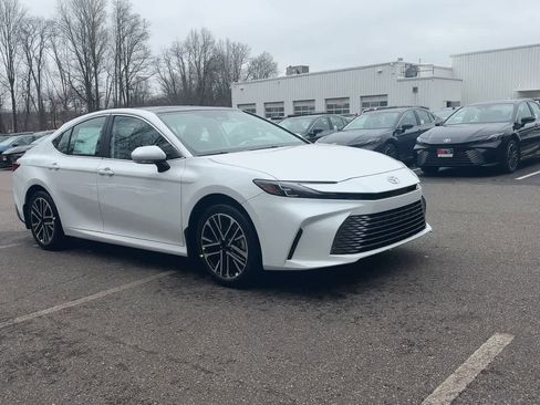 New 2026 Toyota Camry XLE AWD/4WD image 2