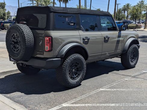 New 2026 Ford Bronco 4-Door w/ Sasquatch Package AWD/4WD image 2