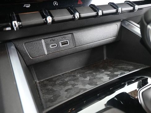 Used 2024 Chevrolet Colorado LT image 15