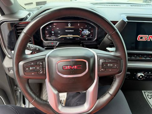 Used 2025 GMC Sierra 1500 SLT AWD/4WD image 16
