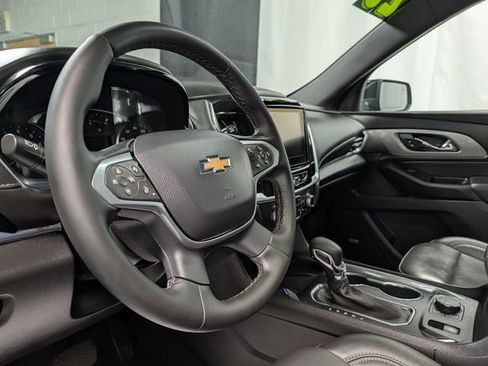 Used 2023 Chevrolet Traverse LT w/ LT Premium Package AWD/4WD image 21