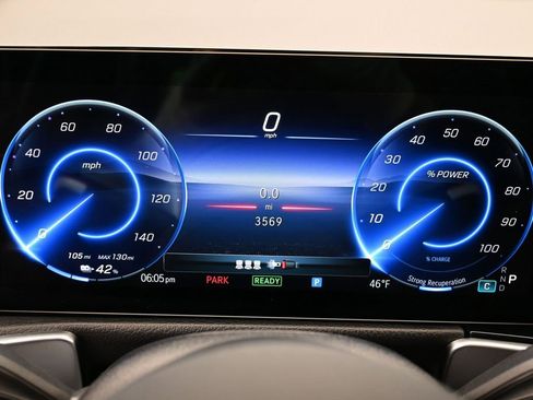 Used 2024 Mercedes-Benz EQB 250+ image 24