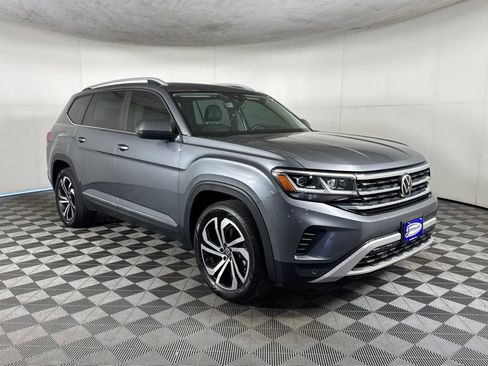 Used 2022 Volkswagen Atlas SEL AWD/4WD image 3