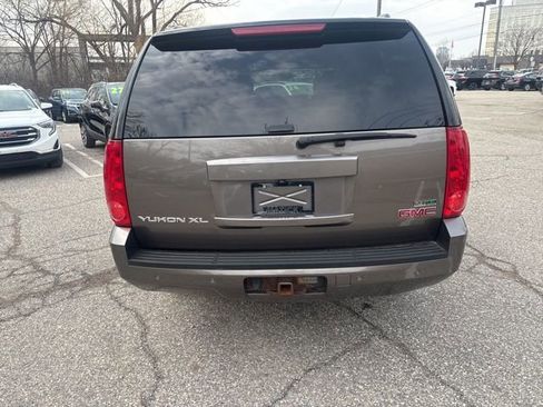 Used 2012 GMC Yukon XL SLE w/ Convenience Package image 5