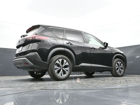 Used 2023 Nissan Rogue SV image 40