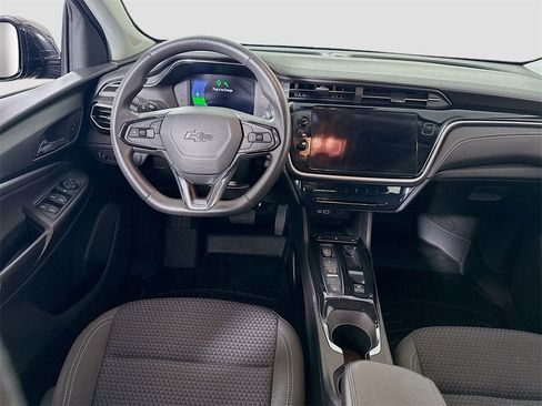 Used 2023 Chevrolet Bolt EUV LT w/ Driver Confidence Package image 2