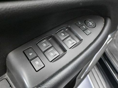 Used 2017 Cadillac Escalade ESV Luxury image 20