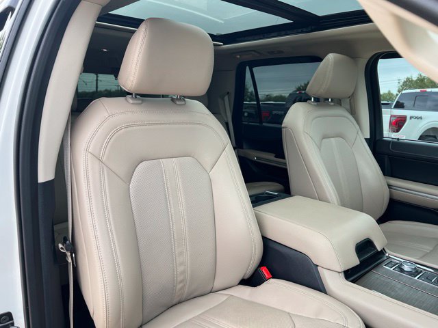 Used 2023 Ford Expedition Limited AWD/4WD image 27