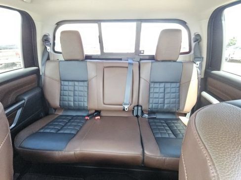 Used 2019 Nissan Titan Platinum Reserve w/ Platinum Utility Package AWD/4WD image 7