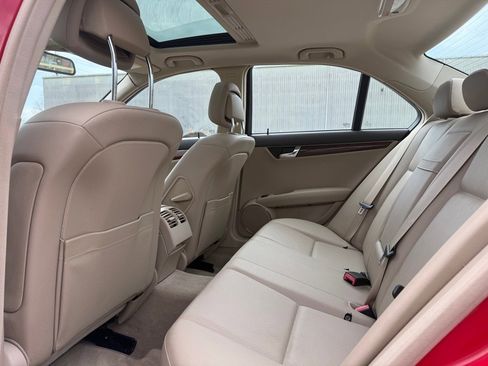 Used 2010 Mercedes-Benz C 300 4MATIC Sedan image 11