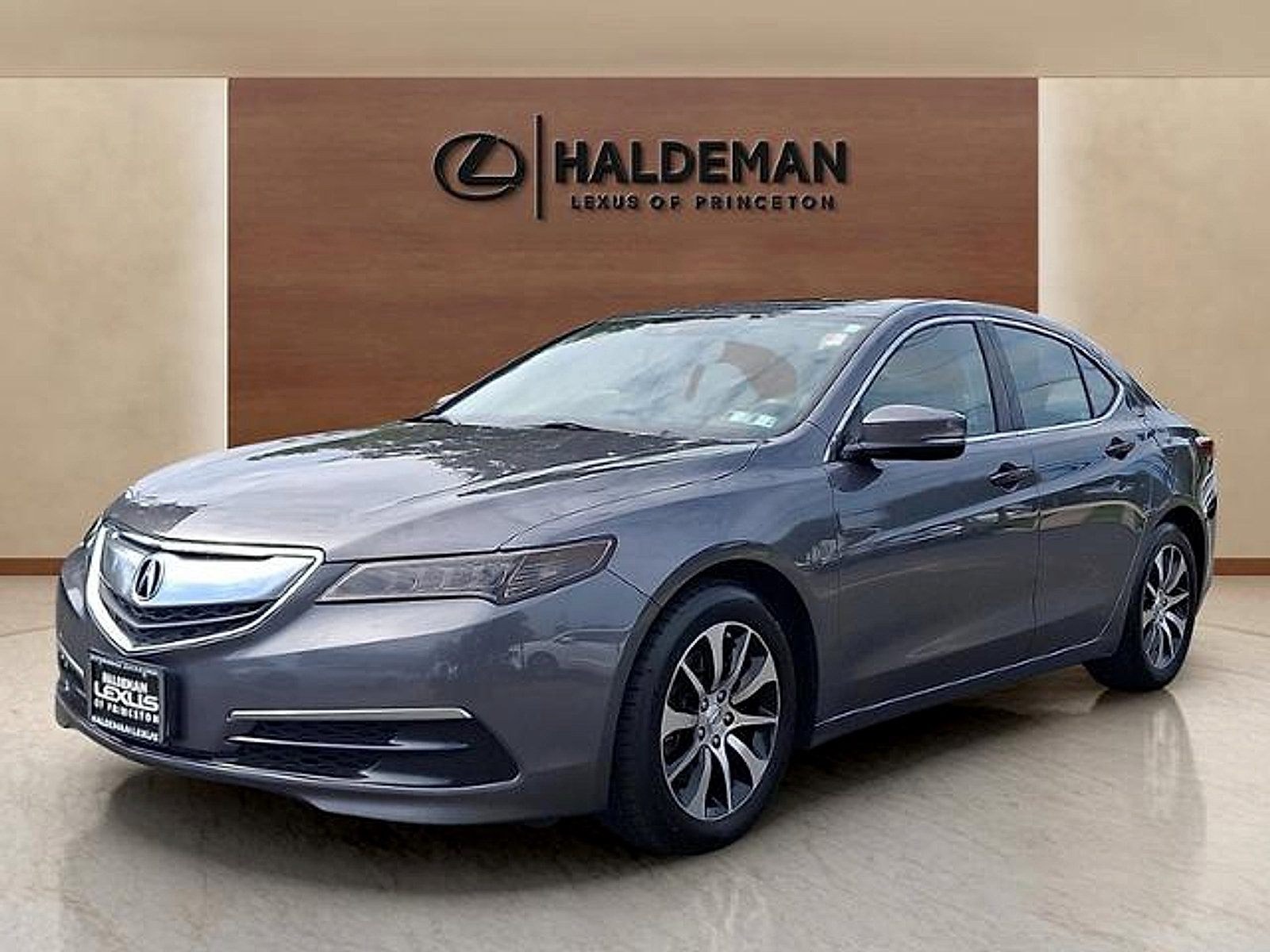Used 2017 Acura TLX w/ Technology Package FWD image 3