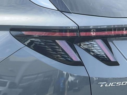 Used 2024 Hyundai Tucson Limited AWD/4WD image 9