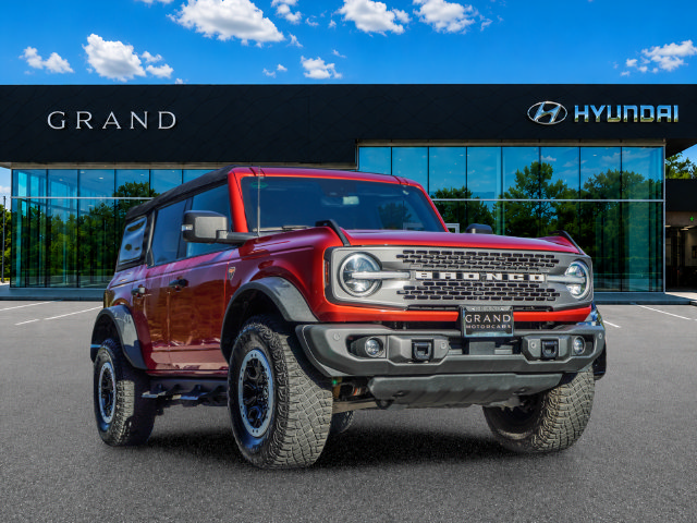 Used 2023 Ford Bronco Badlands w/ Sasquatch Package AWD/4WD image 8
