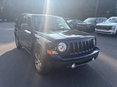 Used 2017 Jeep Patriot High Altitude AWD/4WD image 5