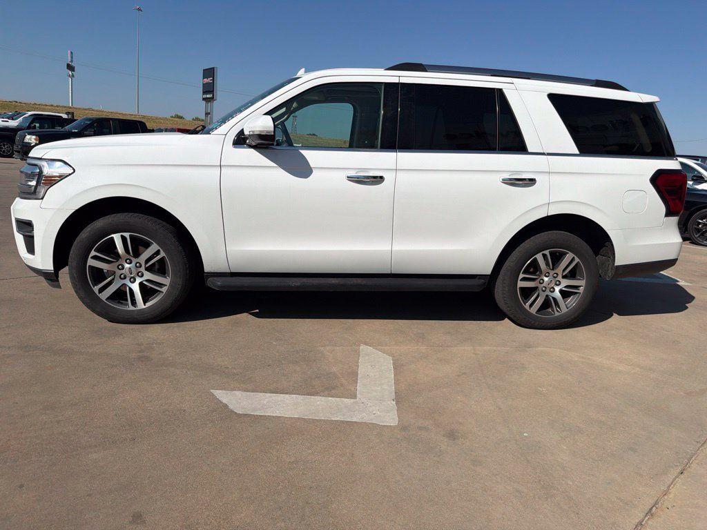 Used 2024 Ford Expedition Limited AWD/4WD image 7