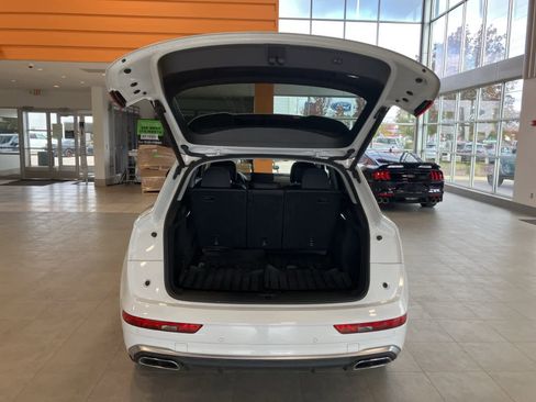 Used 2023 Audi Q5 2.0T Prestige w/ Prestige Package image 31