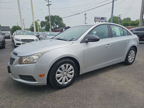 Used 2011 Chevrolet Cruze LS FWD image 13