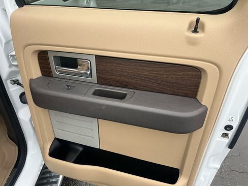 Used 2013 Ford F150 Lariat w/ Luxury Equipment Group image 20