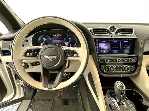 Certified 2021 Bentley Bentayga image 13