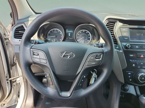 Used 2017 Hyundai Santa Fe Sport FWD image 9
