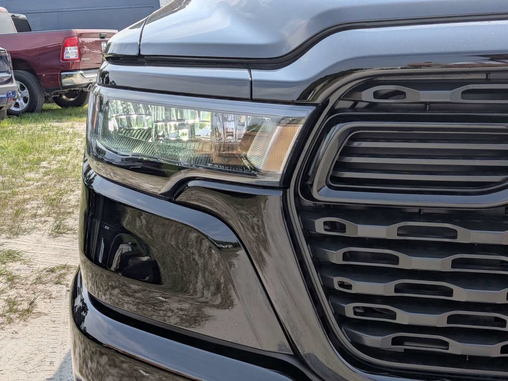 New 2026 RAM 1500 Express AWD/4WD image 10