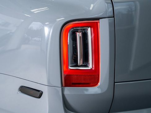 Used 2019 Rolls-Royce Cullinan image 27